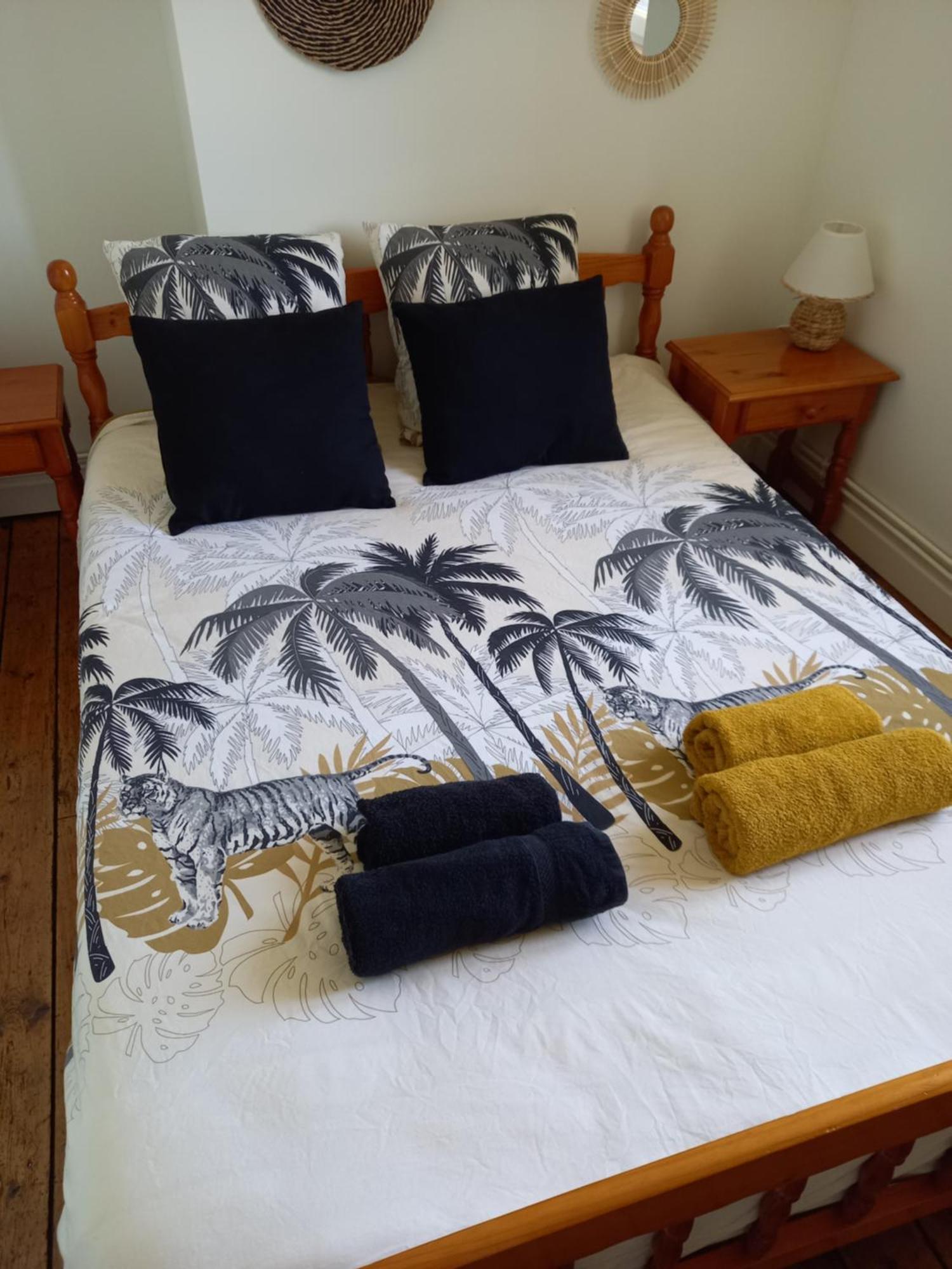 Appartement 3 Eme Etage Avec Piscine Partagee Sedan Εξωτερικό φωτογραφία
